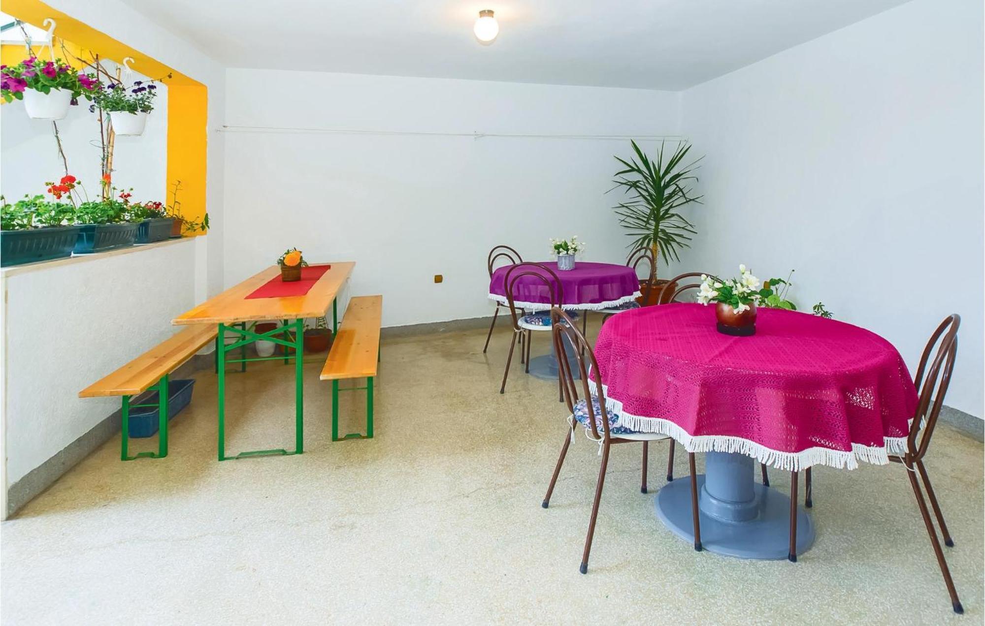 Beautiful Apartment In Omis With Wifi Dış mekan fotoğraf