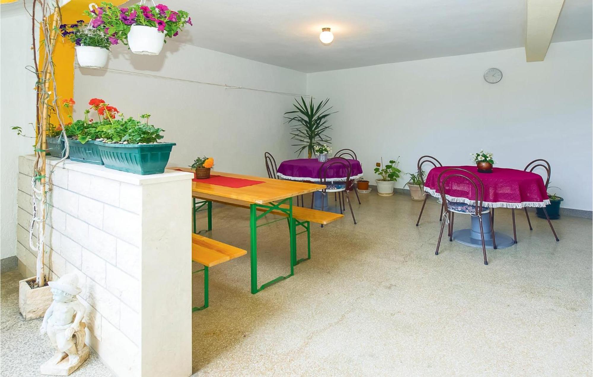 Beautiful Apartment In Omis With Wifi Dış mekan fotoğraf